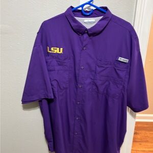 Columbia short sleeve Big & Tall LSU shirt.  Size 3X.